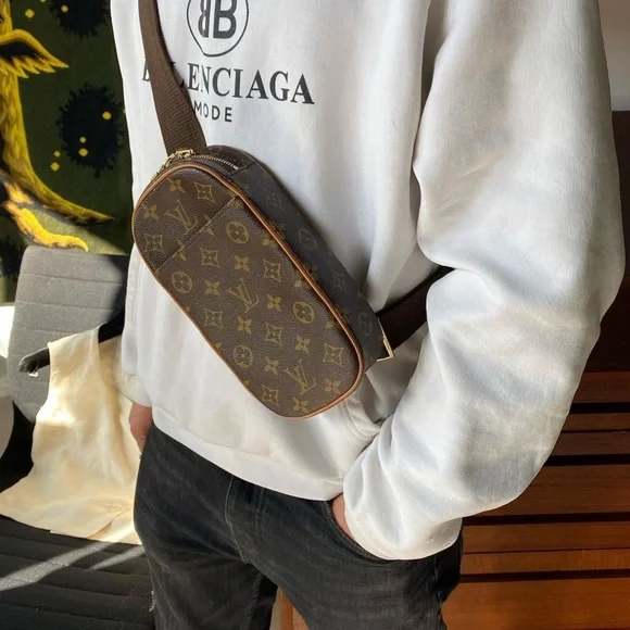 âSOLDâAuthentic Louis Vuitton monogram Gange belt bag - Picture 6 of 16